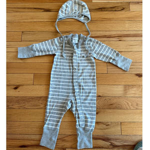 Polarn o Pyret onesie with cap